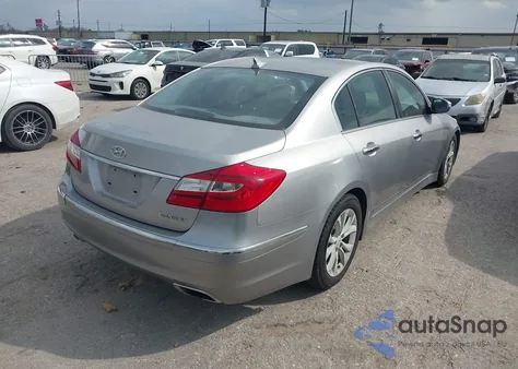 2013 Hyundai Genesis 3.8 z USA, uszkodzony, nr VIN KMHGC4DD2DU240753